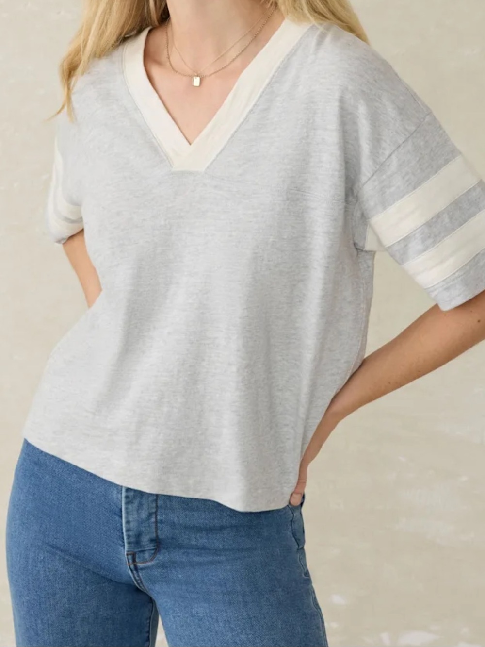 Faherty Sunwashed Slub Varsity Tee in Grey Size M